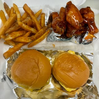 6 pc wings and 2 burger sliders combo